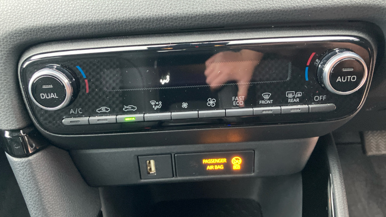 Toyota Yaris 1.5 Hybrid Dynamic 5dr CVT Hybrid Hatchback